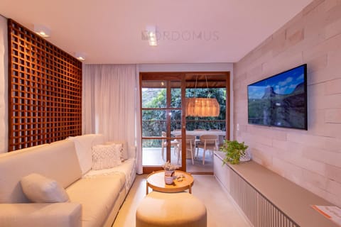 Communal lounge/ TV room, Balcony/Terrace, Living room, air conditioner
