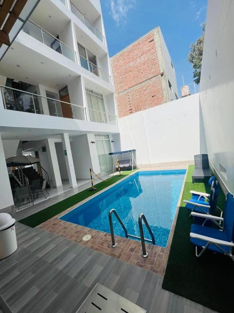 Swimming pool