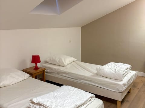 Appartement cosy à Notre-Dame-de-Bellecombe, superbe vue - FR-1-807-69 Apartment in Notre-Dame-de-Bellecombe