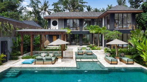 Property building, Garden, Garden view, Pool view, Swimming pool, internet, sunbed