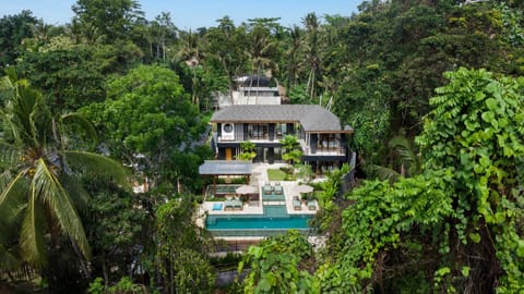 Property building, Garden, Garden view, Pool view, Swimming pool, internet, sunbed