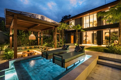 Property building, Garden, Garden view, Pool view, Swimming pool, internet, sunbed