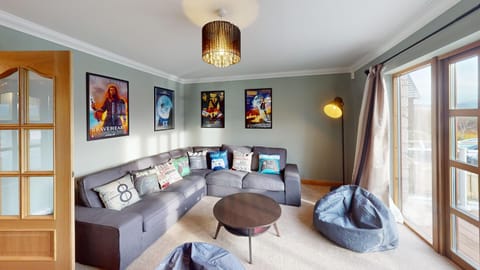 Communal lounge/ TV room, Living room