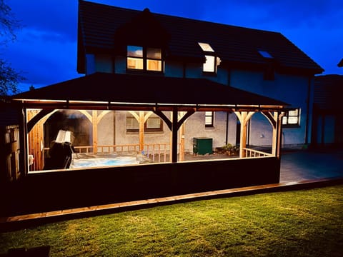 Lairig Ghru Lodge House in Aviemore