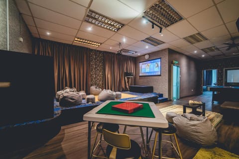 Living room, Evening entertainment