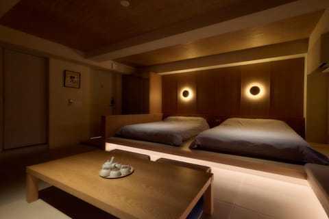 Bed, Living room, Photo of the whole room, Bedroom