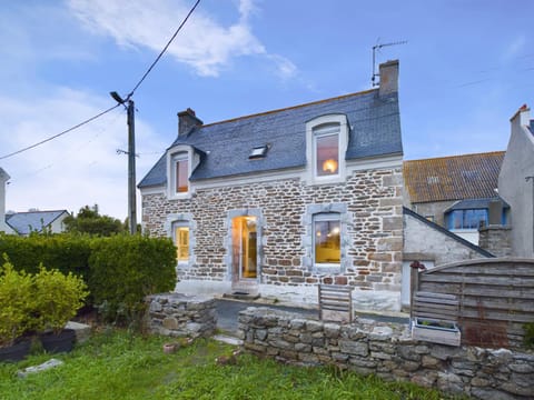 Property building, Facade/entrance, Off site