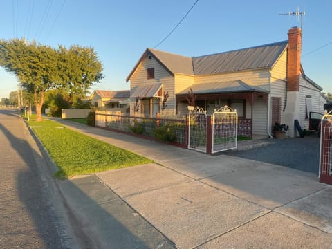 Property building, Parking, acessibility