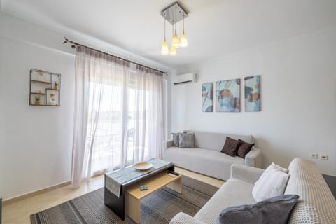 Living room, Photo of the whole room, Seating area