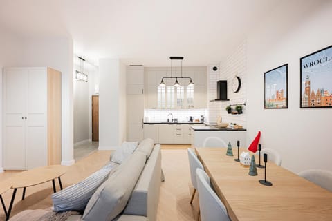 TV and multimedia, Kitchen or kitchenette, Seating area, oven, pet friendly, stove