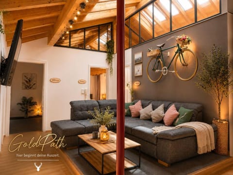 Communal lounge/ TV room, TV and multimedia, Living room, Seating area