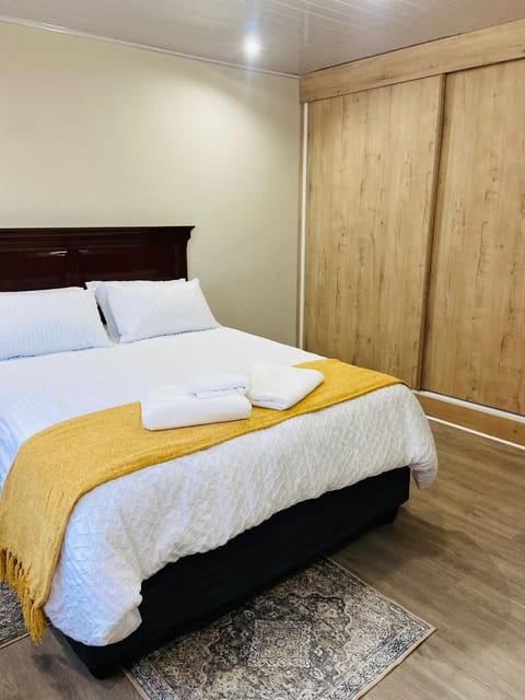 Bed, Bedroom, wardrobe