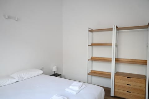 Bed, Photo of the whole room, Bedroom, wardrobe