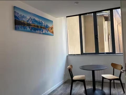 studio centre-ville historique Apartment in Chambery