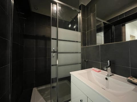 Confort & gare - Exterieur - Parking Apartment in Fontainebleau