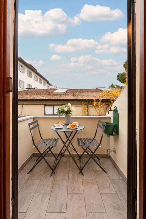 Patio, Day, View (from property/room), View (from property/room), Balcony/Terrace, Decorative detail, Decorative detail, Dining area, City view, City view, Garden view, Inner courtyard view