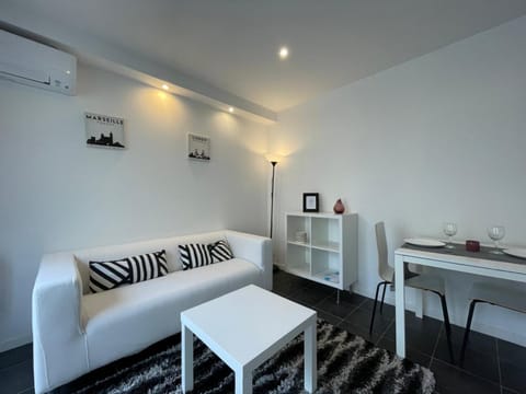 Design & confort - Parking - Proche gare Apartment in Fontainebleau