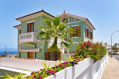 Property building, Facade/entrance, Street view