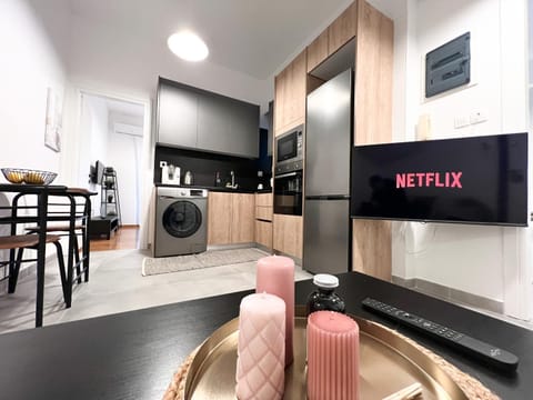 TV and multimedia, Kitchen or kitchenette, Seating area, washing machine