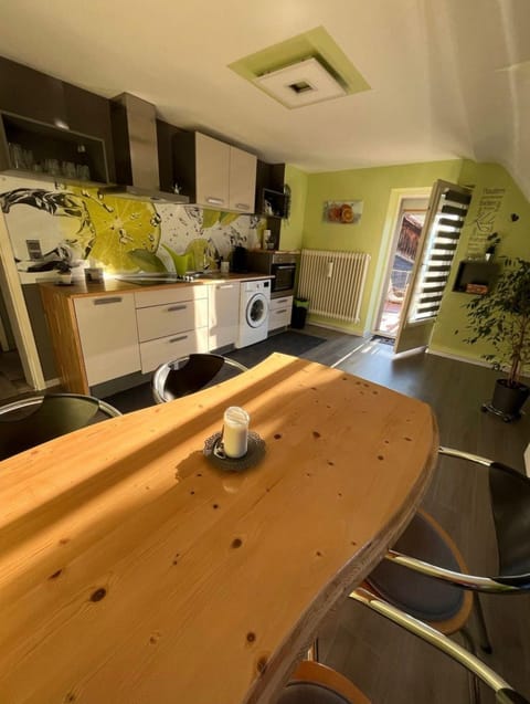 Kitchen or kitchenette, Dining area, pet friendly