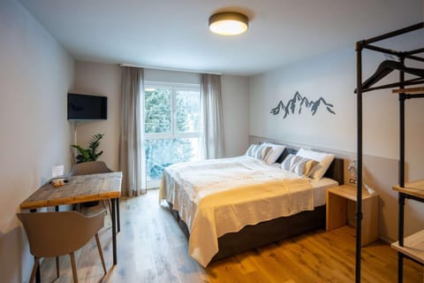 Bed, Photo of the whole room, wardrobe