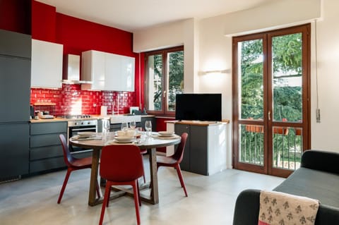 TV and multimedia, Kitchen or kitchenette, Living room, oven, stove