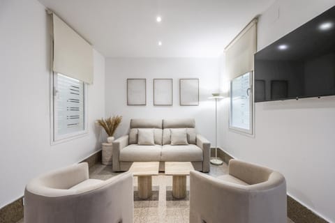 Communal lounge/ TV room, Living room
