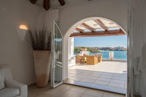 View (from property/room), Balcony/Terrace, Living room, Sea view