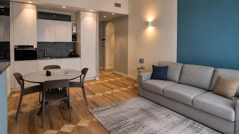 Communal lounge/ TV room, TV and multimedia, Kitchen or kitchenette, Living room, Seating area, Dining area, Evening entertainment, minibar