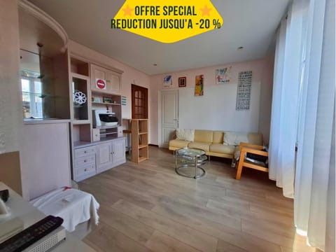 Chambre Villa Virginie Confort, Cuisine équipée, WiFi Parking jardin, Idéal couple, famille ou télétravail, Accès rapide Paris, Aéroport d'Orly Vacation rental in Île-de-France