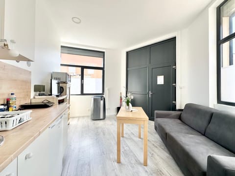 TV and multimedia, Kitchen or kitchenette, Dining area