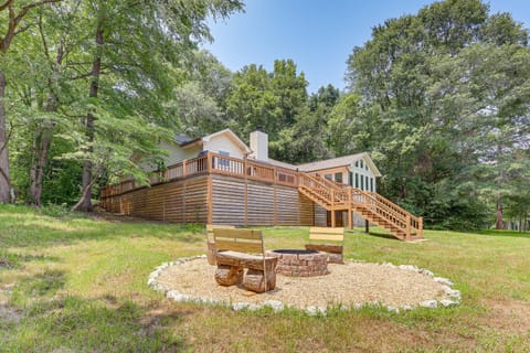 Private Dock Lake Oconee Waterfront Escape! House in Lake Oconee