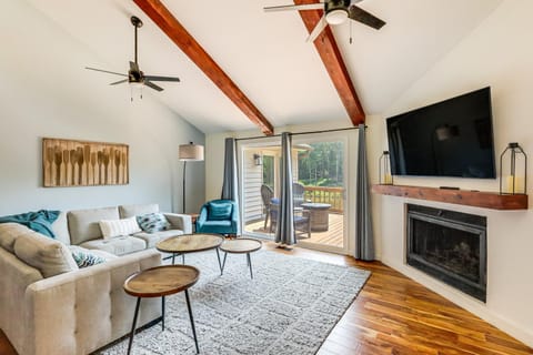 Private Dock Lake Oconee Waterfront Escape! House in Lake Oconee