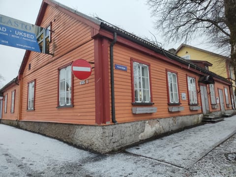 Property building, Street view