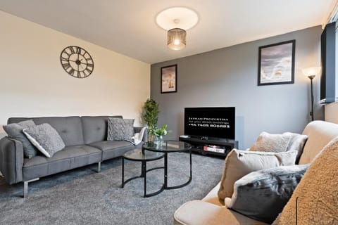 TV and multimedia, Living room, Seating area