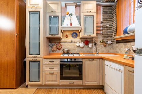 Kitchen or kitchenette, oven, stove