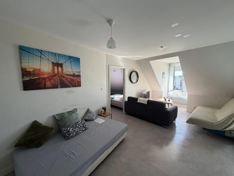TV and multimedia, Photo of the whole room, Seating area