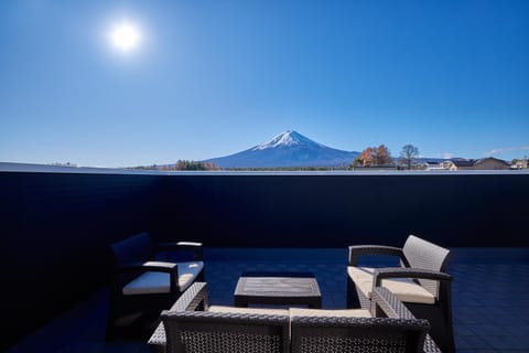 Day, Natural landscape, View (from property/room), Balcony/Terrace, Mountain view