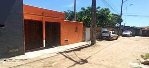 Casa de praia Região dos Lagos - CASA LARANJA - Unamar - Cabo Frio RJ House in Cabo Frio