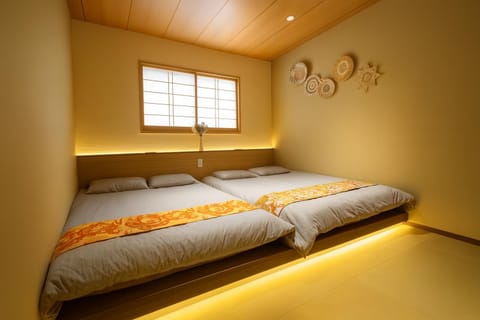 Bed, Bedroom, air conditioner