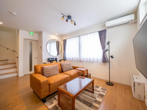 Living room, Seating area, air conditioner