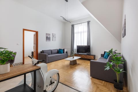 Living room, pet friendly