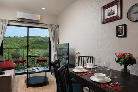 View (from property/room), Dining area