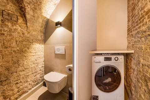 Toilet, washing machine