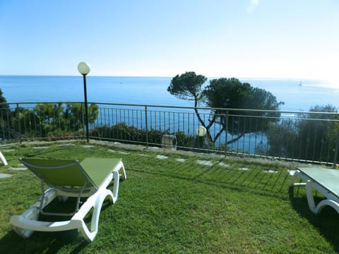 Garden, Sea view