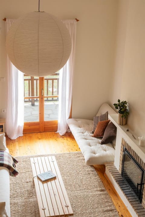 VYTINA LOFTS - Cozy 2-Level Loft Apartments with Fireplace & Mountain Views Apartment in Arcadia, Greece