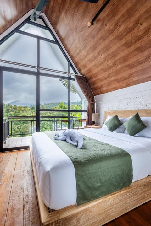 Bed, Mountain view