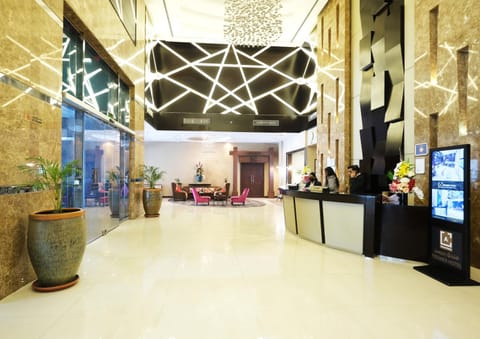 Property building, Staff, Lobby or reception