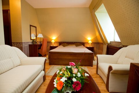 Day, Photo of the whole room