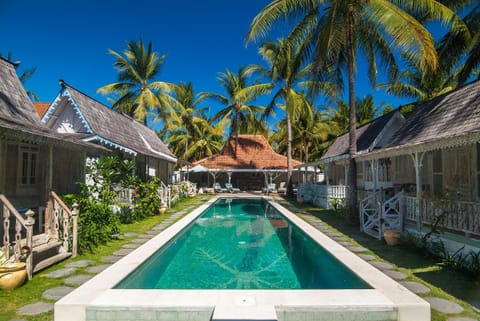 Swimming pool, Swimming pool